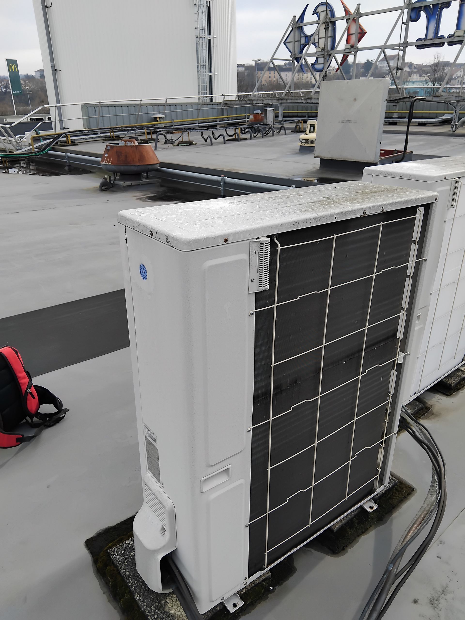 Installation d'une unité externe pour la climatisation
