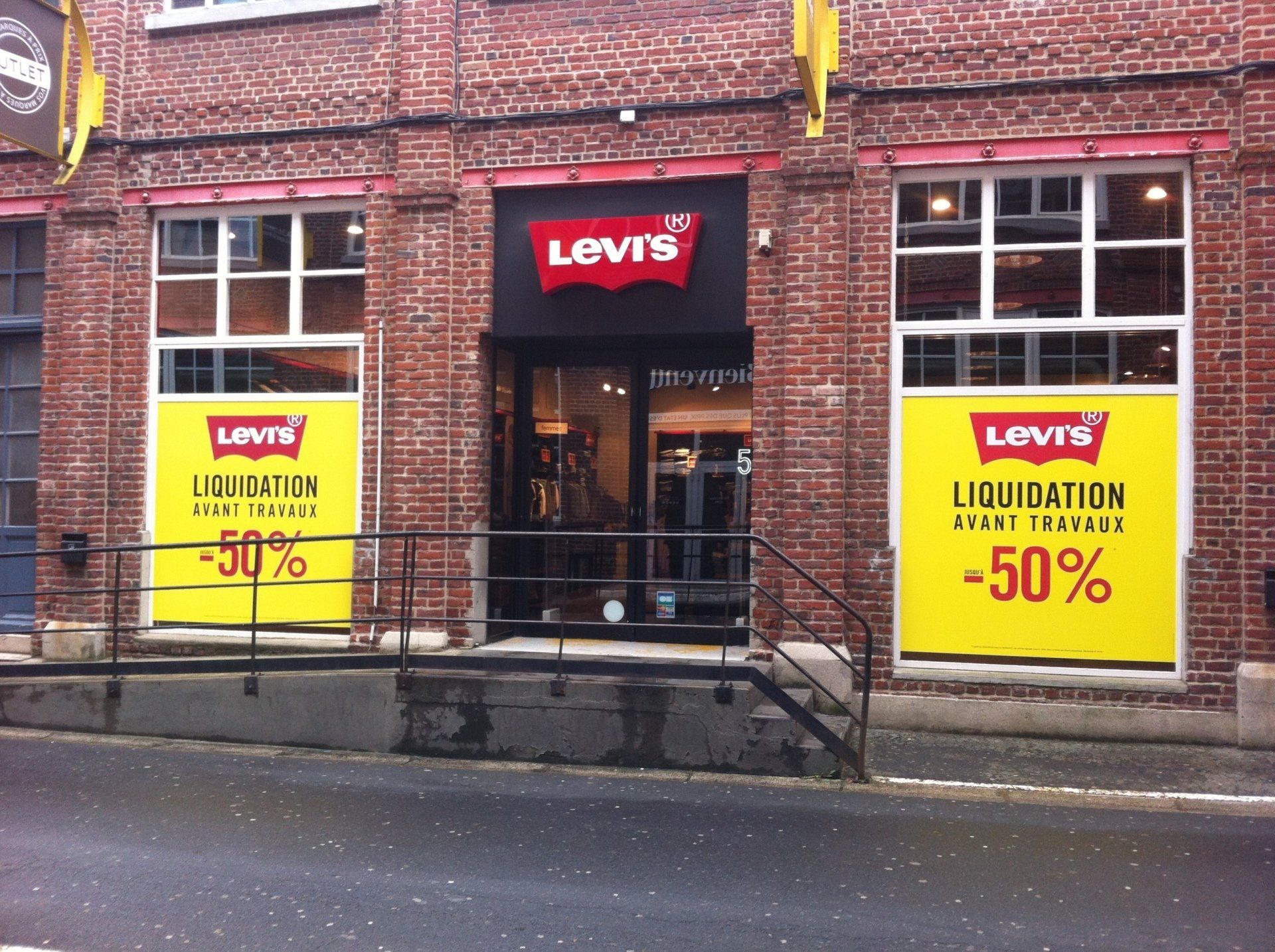 Enseigne Levis