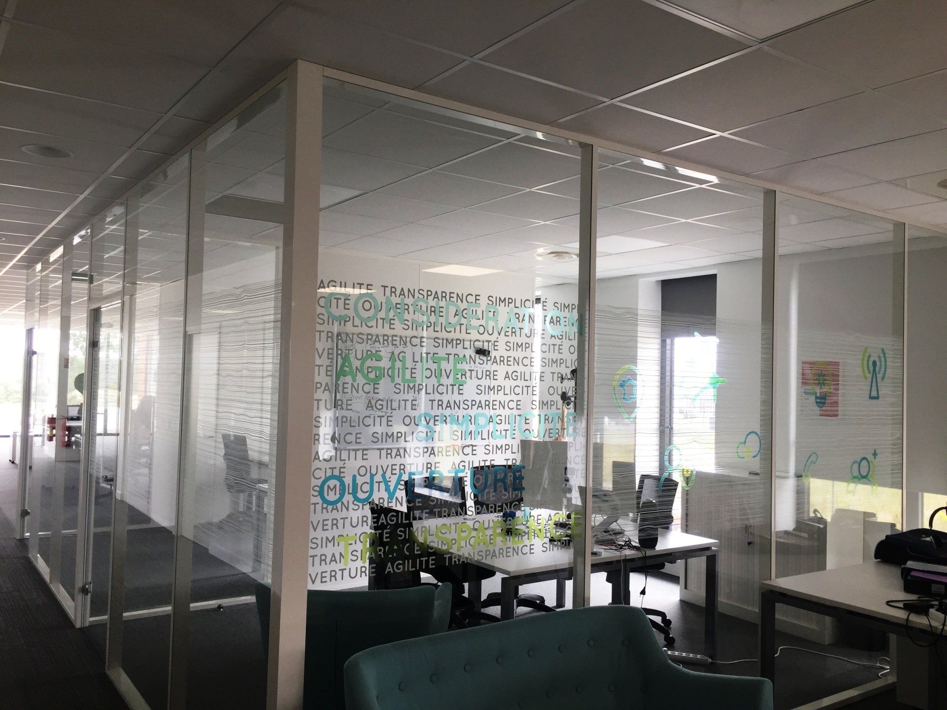 Habillage paroi vitrée