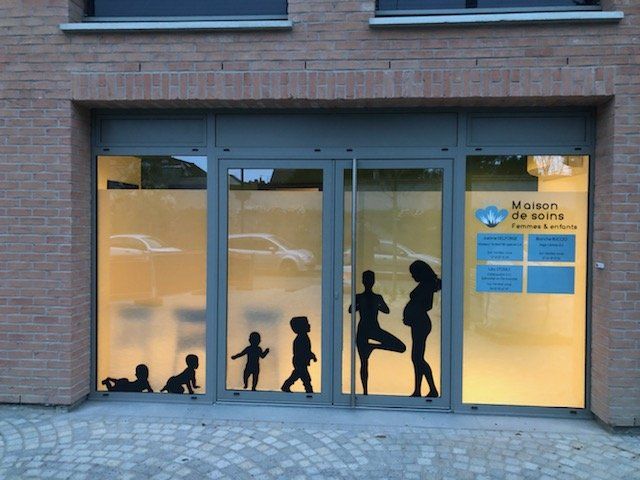 Devanture vitrée par DT Signs