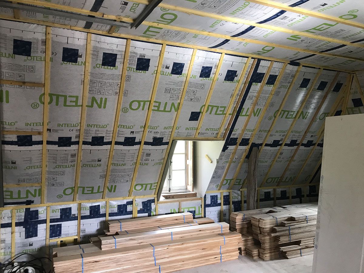 Combles perdus avec isolation à la laine de verre