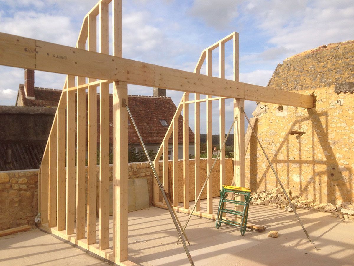 Pose de l'ossature de la charpente