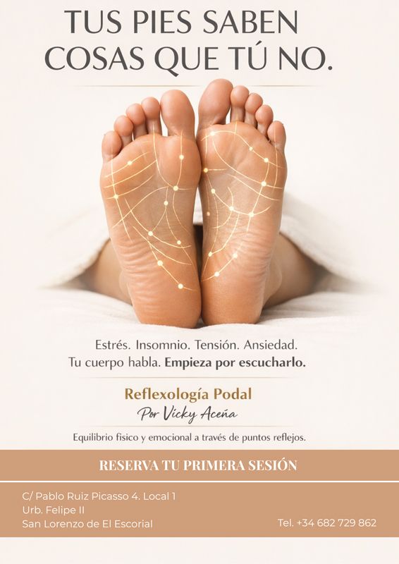 Folleto promocional de reflexología podal de Vicky Aceña, que muestra un primer plano de pies humanos con puntos de conexión luminosos.