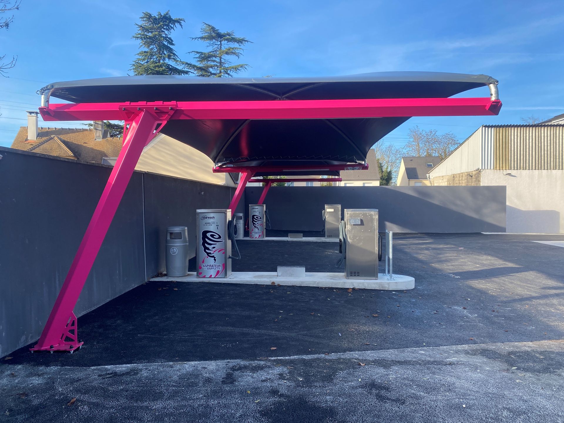 Matériels de nettoyage pour station de lavage.