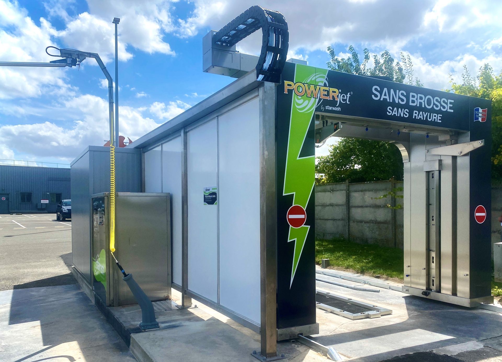 Portique Powerjet vert et noir.