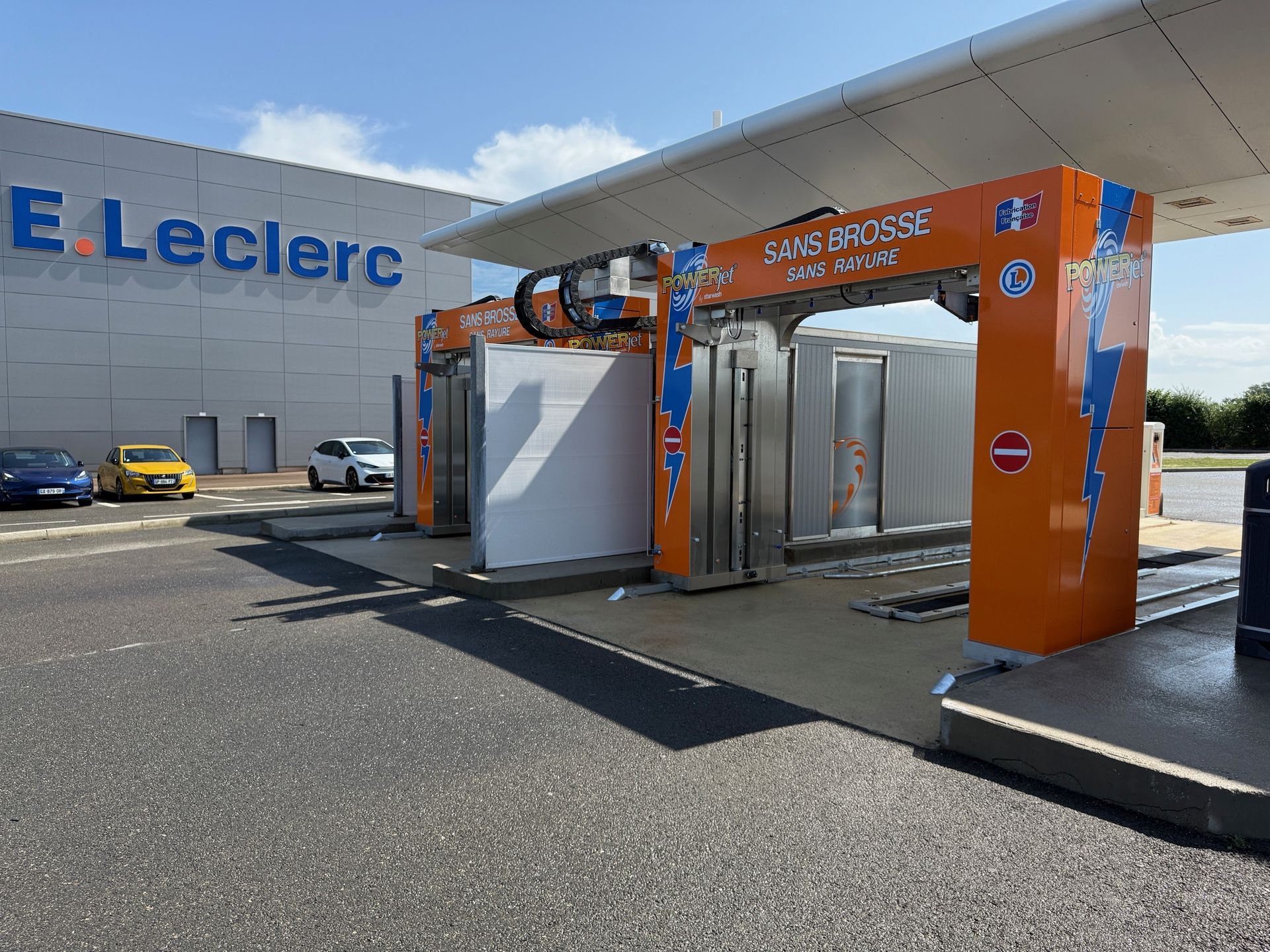 Centre de lavage sans brosse.