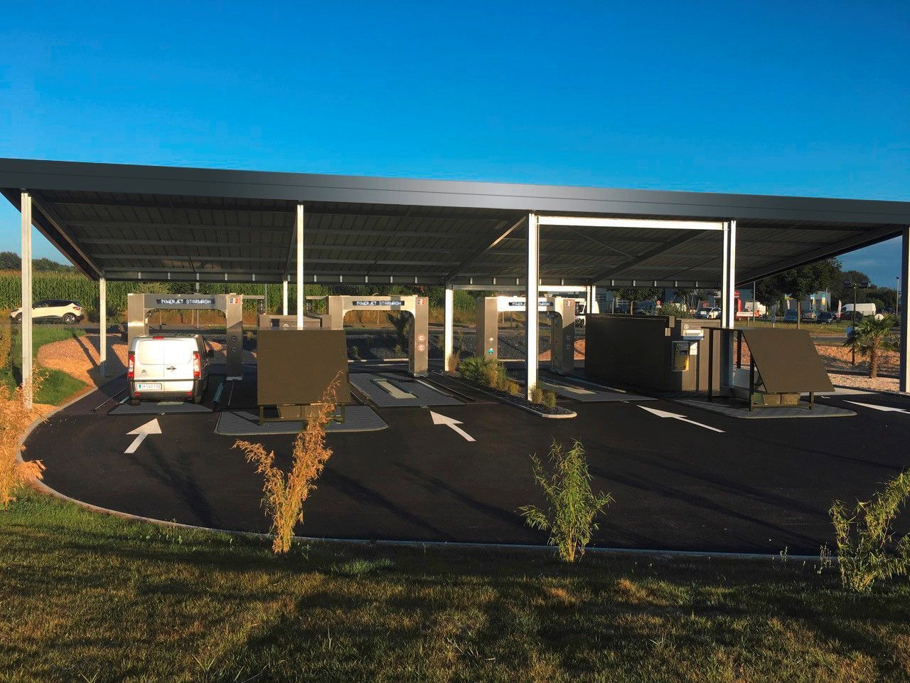 Centres de lavage autonomes.