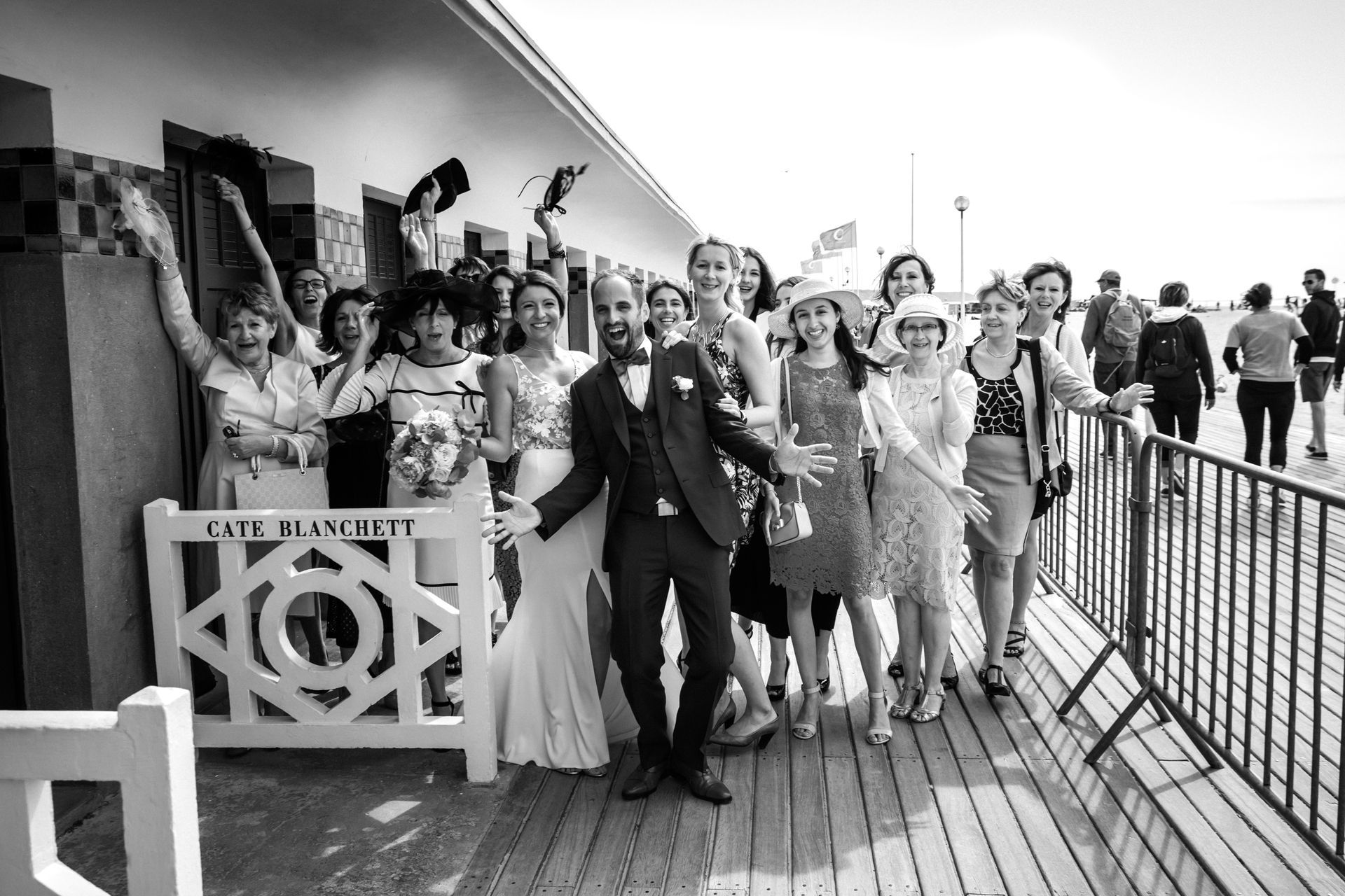 Mariés et leurs invités