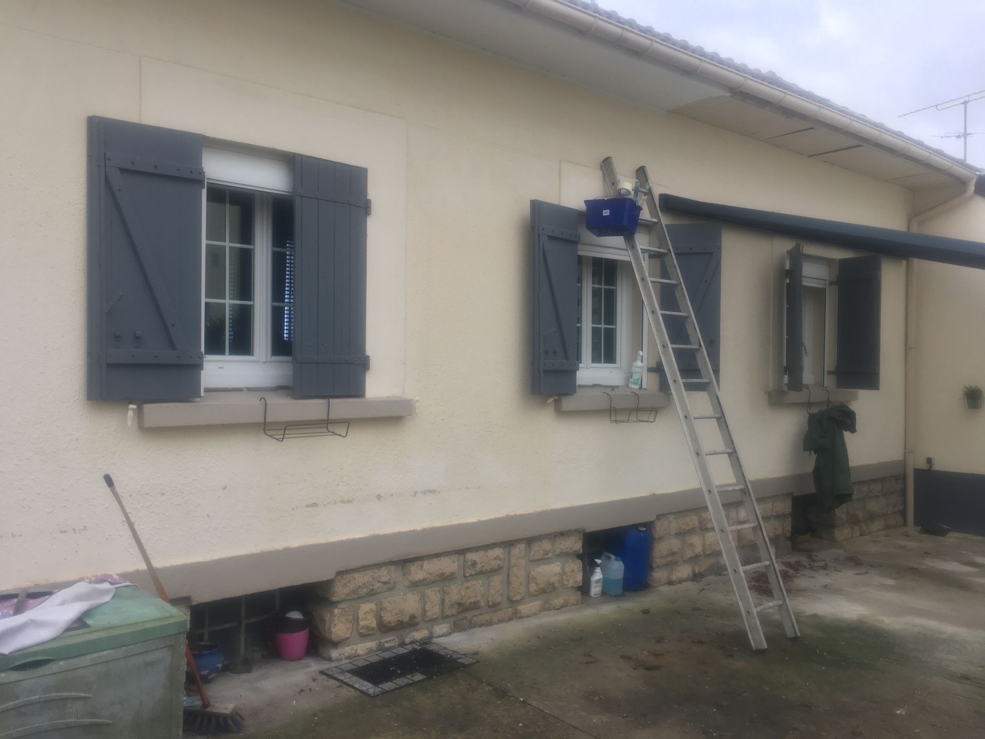 Peinture sous toiture