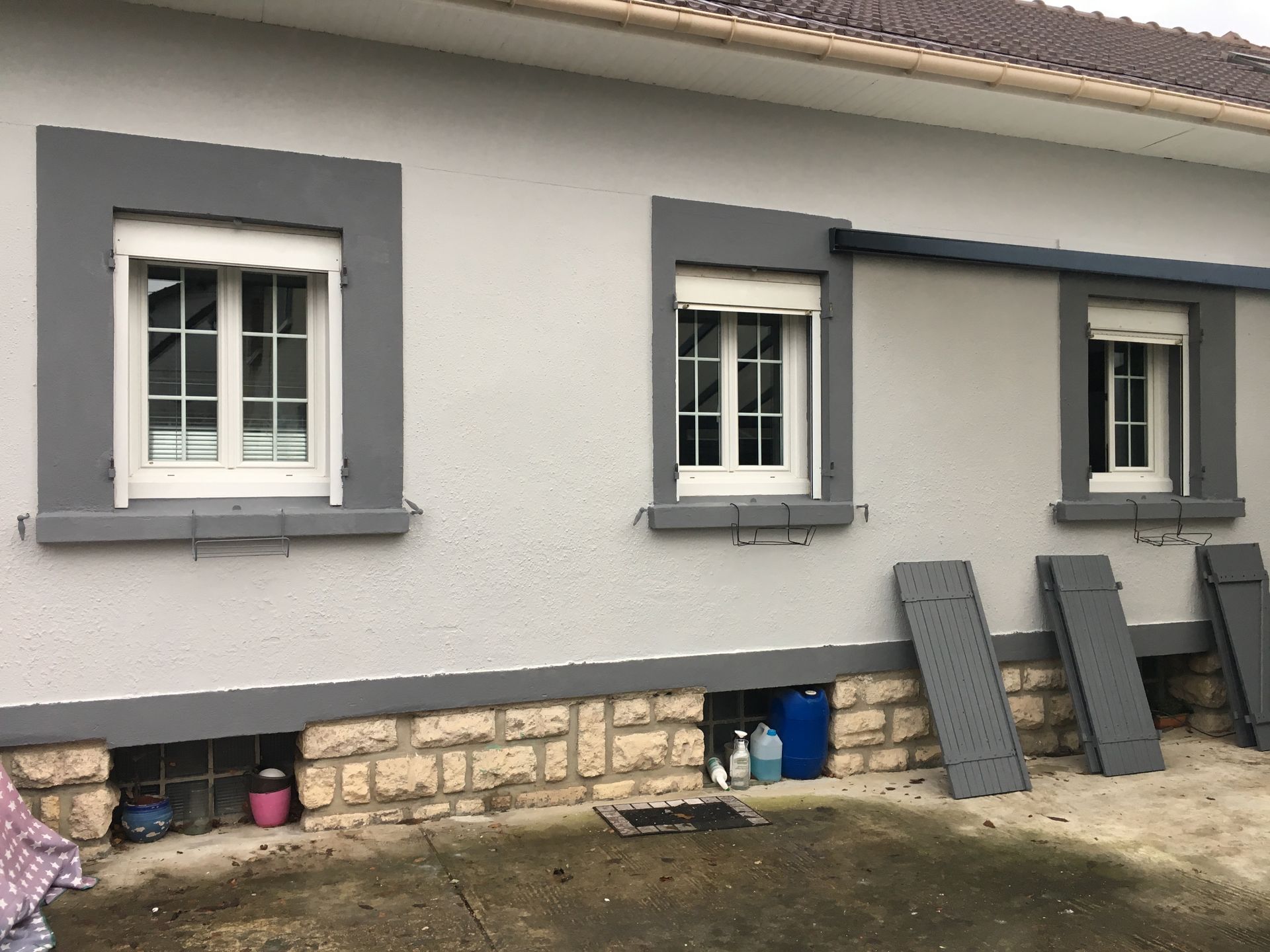 Peinture tour de fenêtre