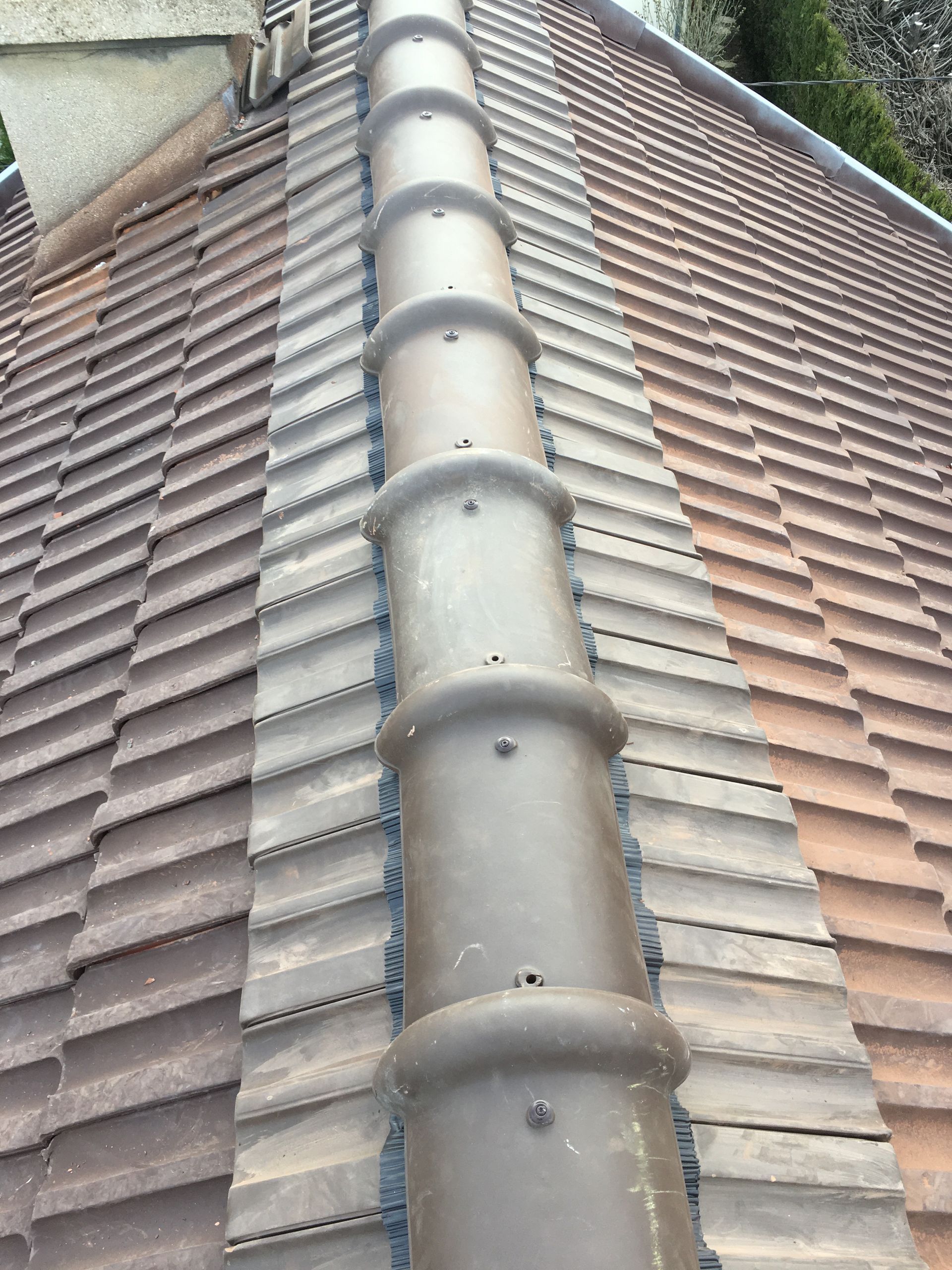 Installation d'éléments de zinguerie