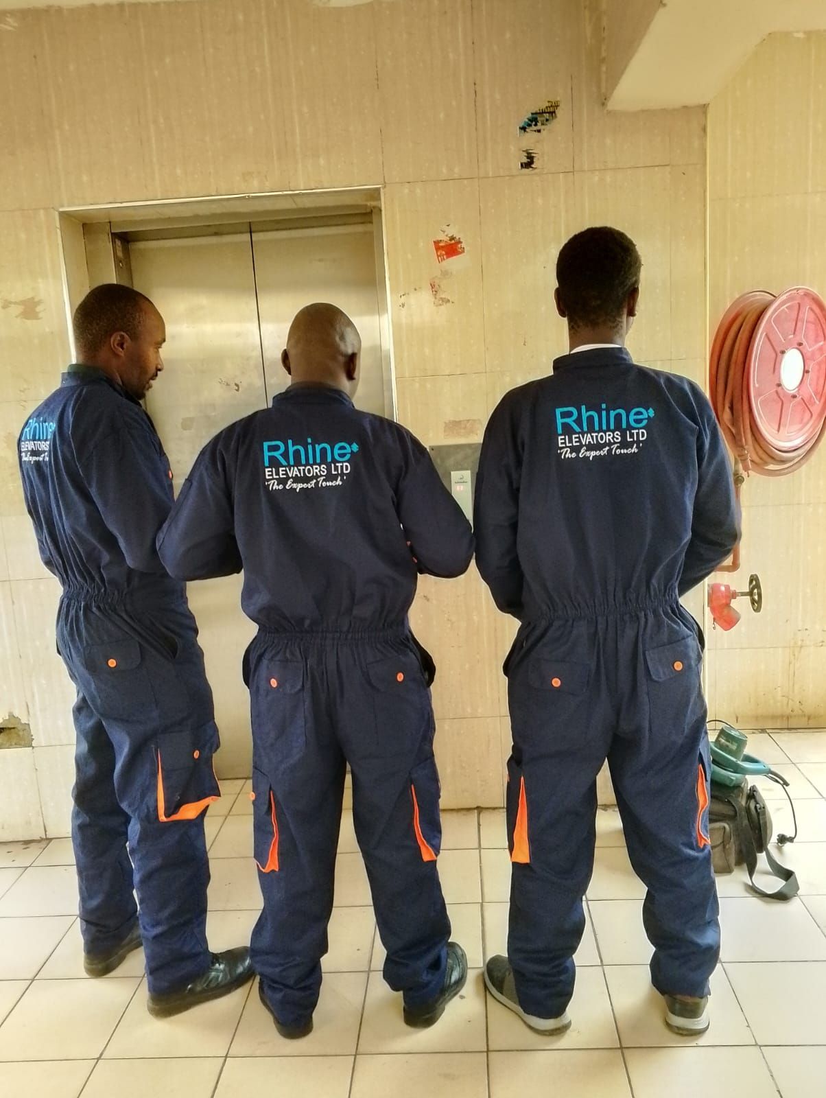 A picture Rhine Elevator team at duty