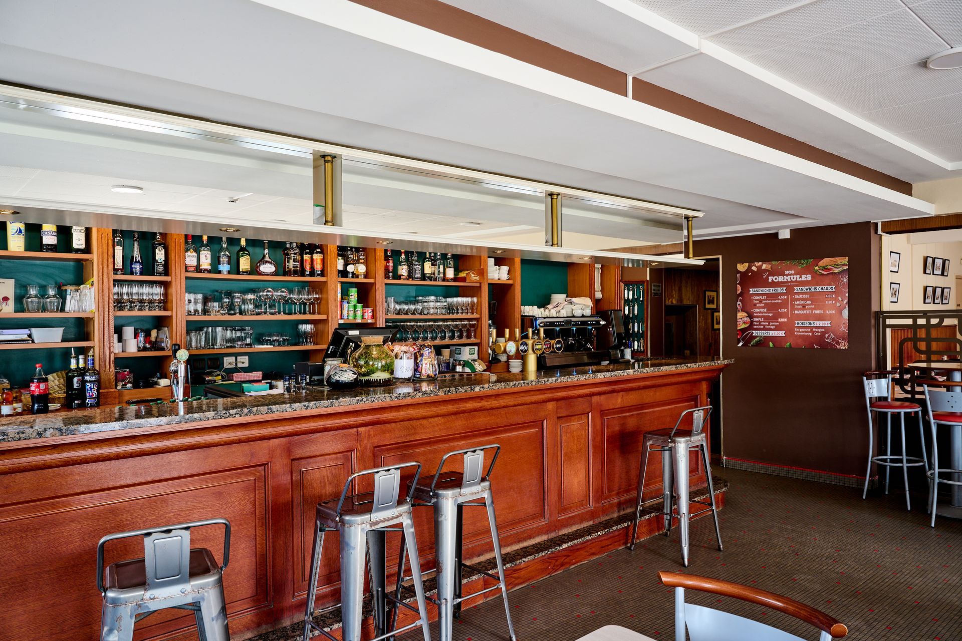 Comptoir de bar du Relais de Beaulieu
