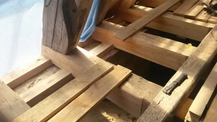 Zimmerei Andreas Karl GmbH - Installation von Dachsparren bei Sanierung