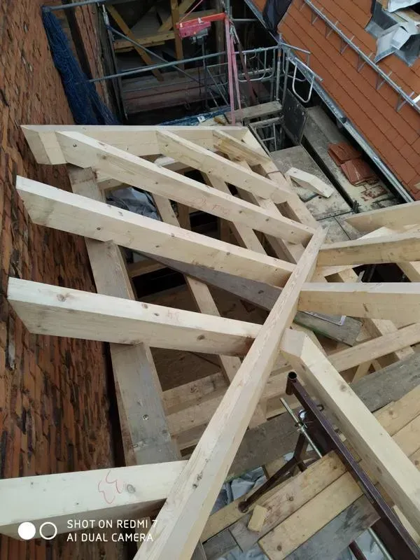 Zimmerei Andreas Karl GmbH - Dachstreben aus Holz