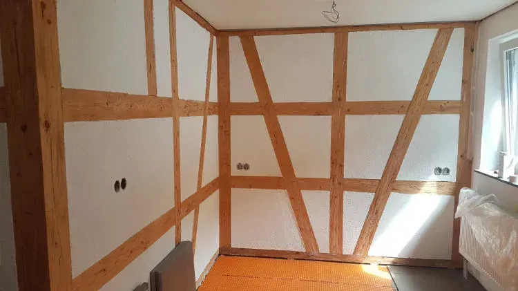 Zimmerei Andreas Karl GmbH - Innenbereich eines Fachwerkhauses nach Renovierung