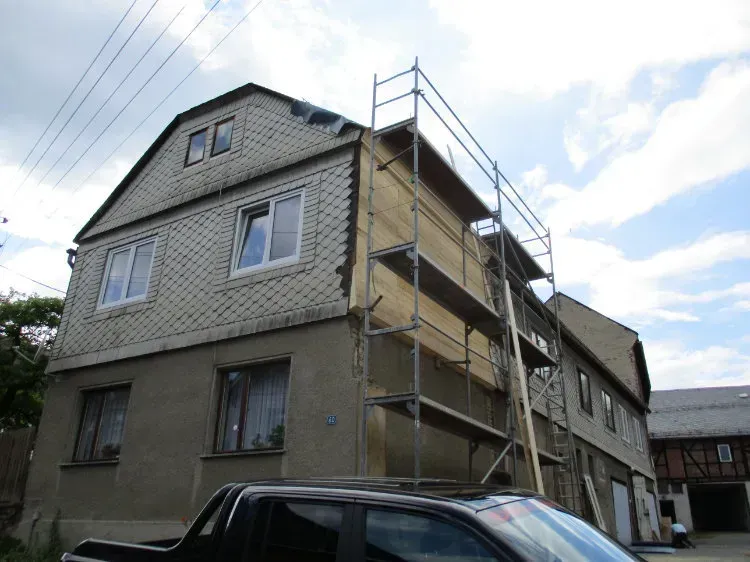 Zimmerei Andreas Karl GmbH - Baugerüst an einem Altbau