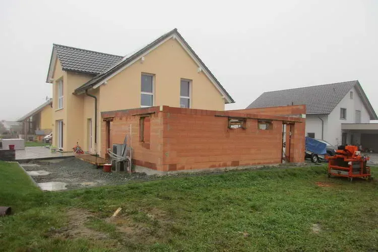 Zimmerei Andreas Karl GmbH - Haus mit Anbau aus Holz