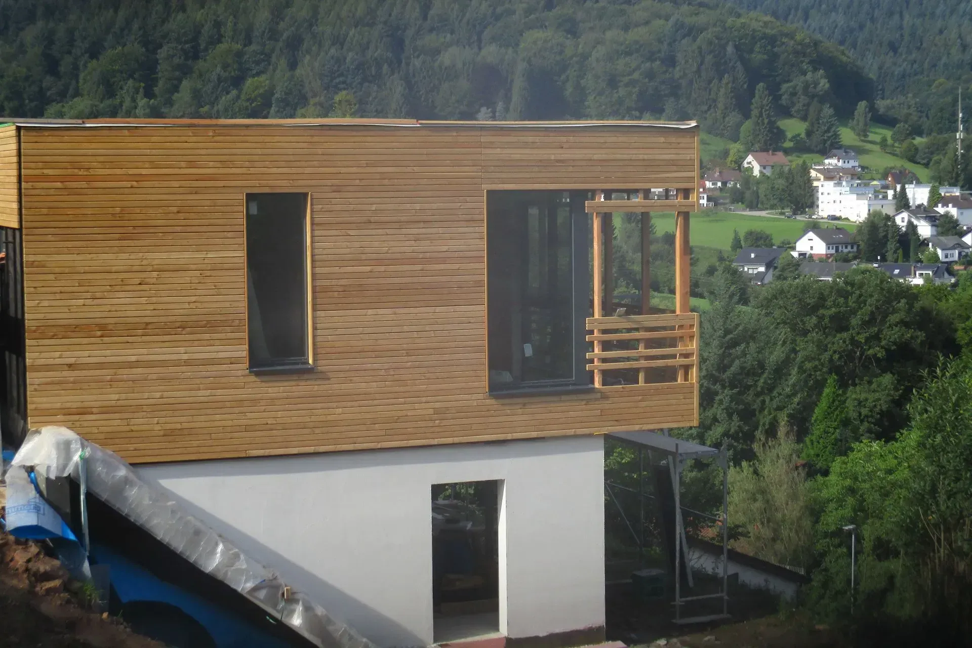 Zimmerei Andreas Karl GmbH - Modernes Wohnhaus mit Holzfassade