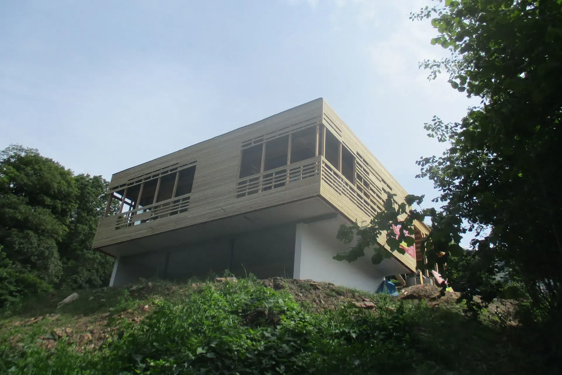 Zimmerei Andreas Karl GmbH - Modernes Wohnhaus mit Holzfassade