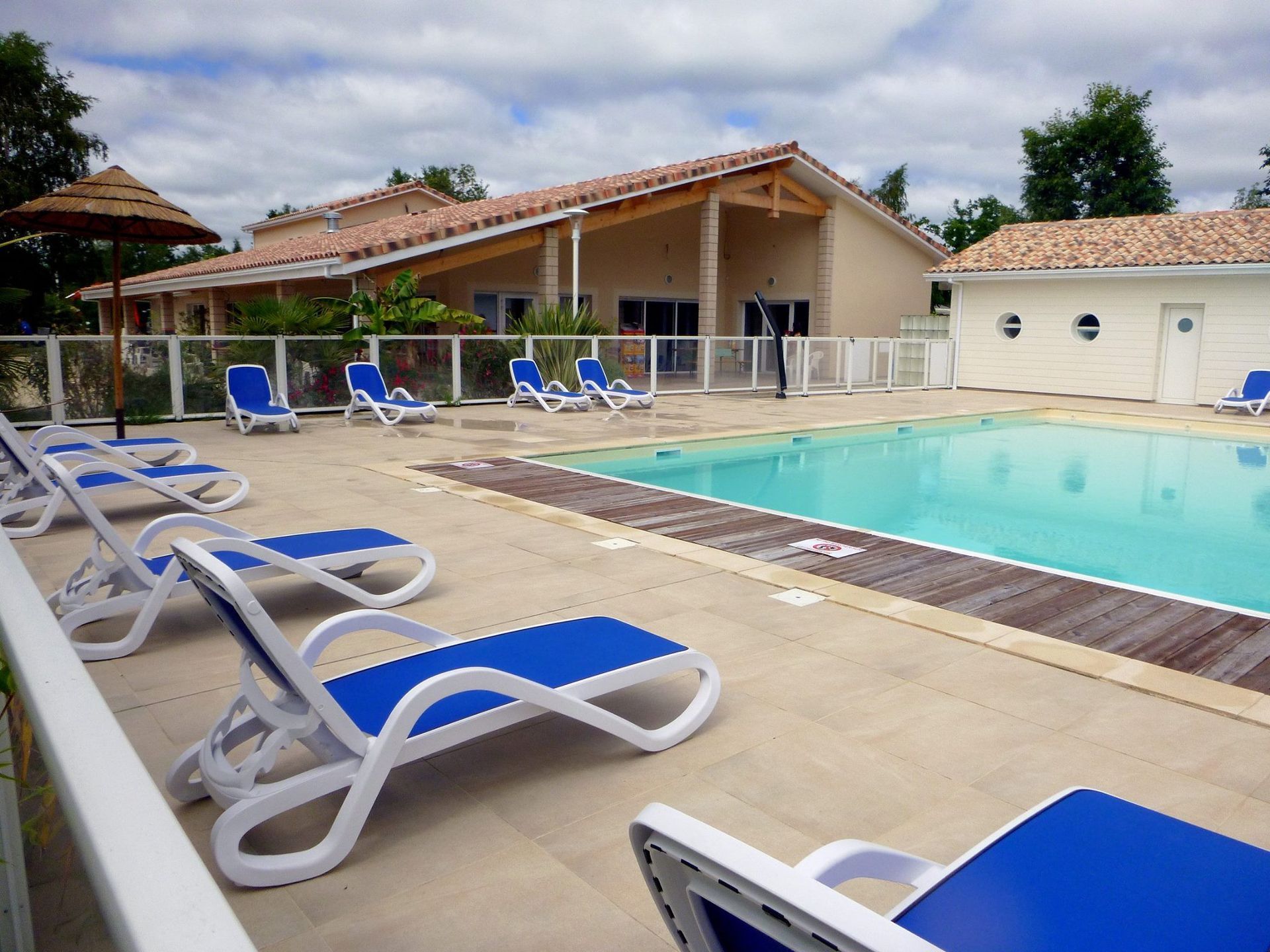 Piscine chauffée extérieure