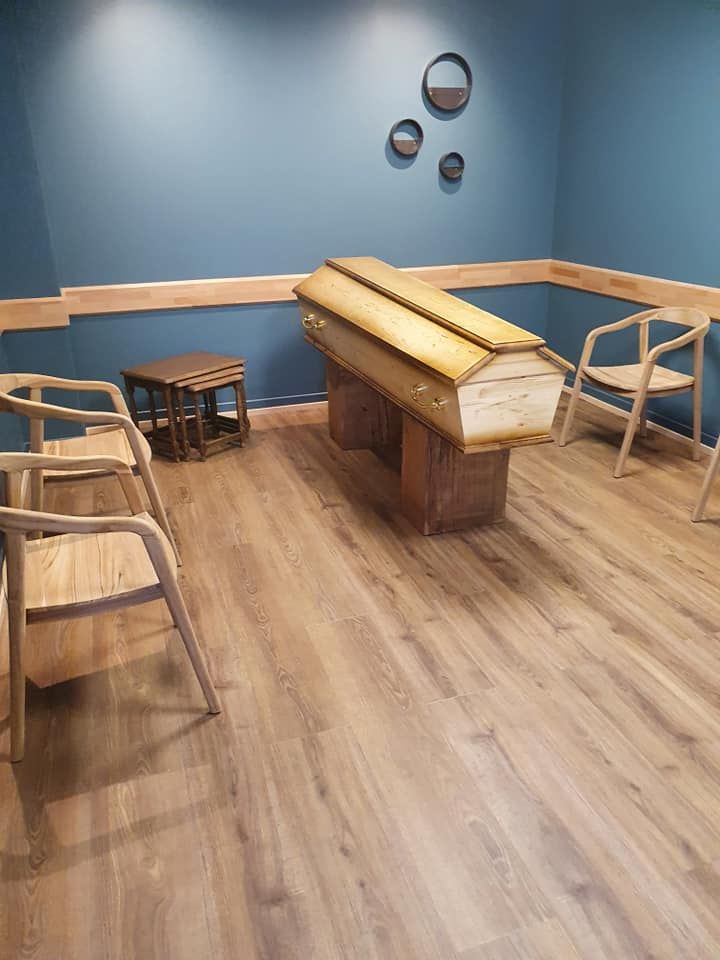 Salle d'attente avec chaise