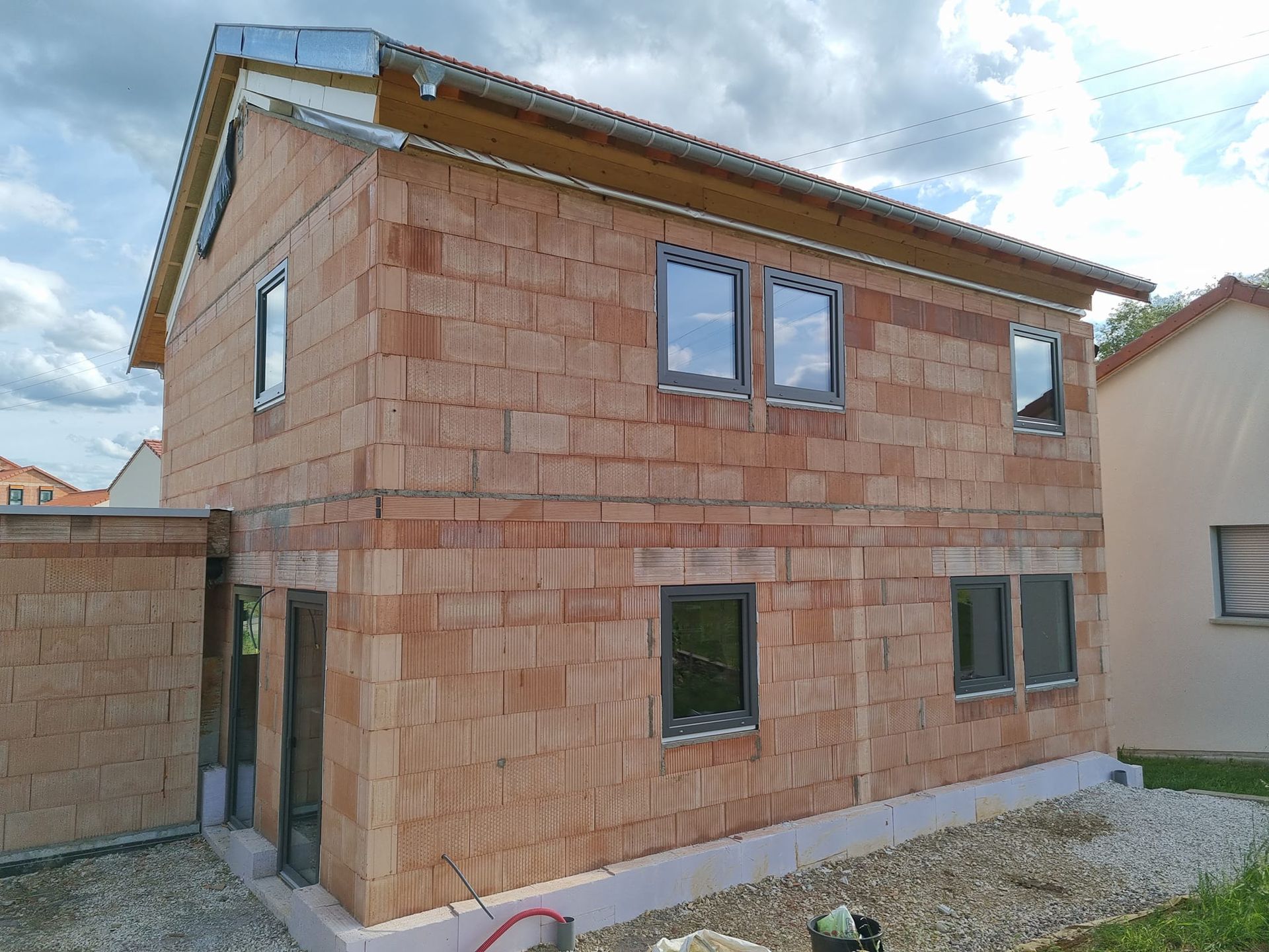 Pose de menuiserie extérieure maison neuve