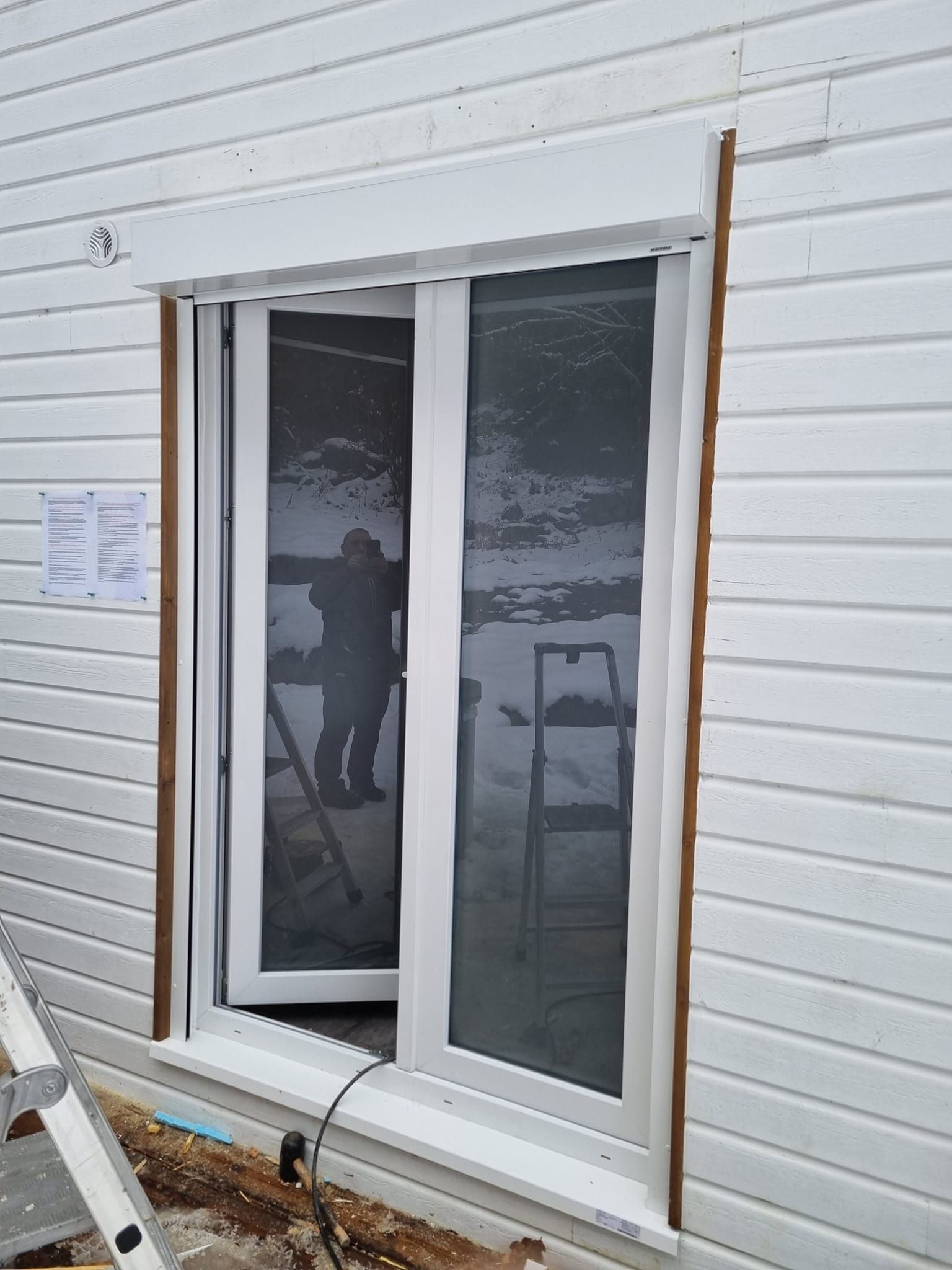 Porte fenêtre PVC avec volet roulant