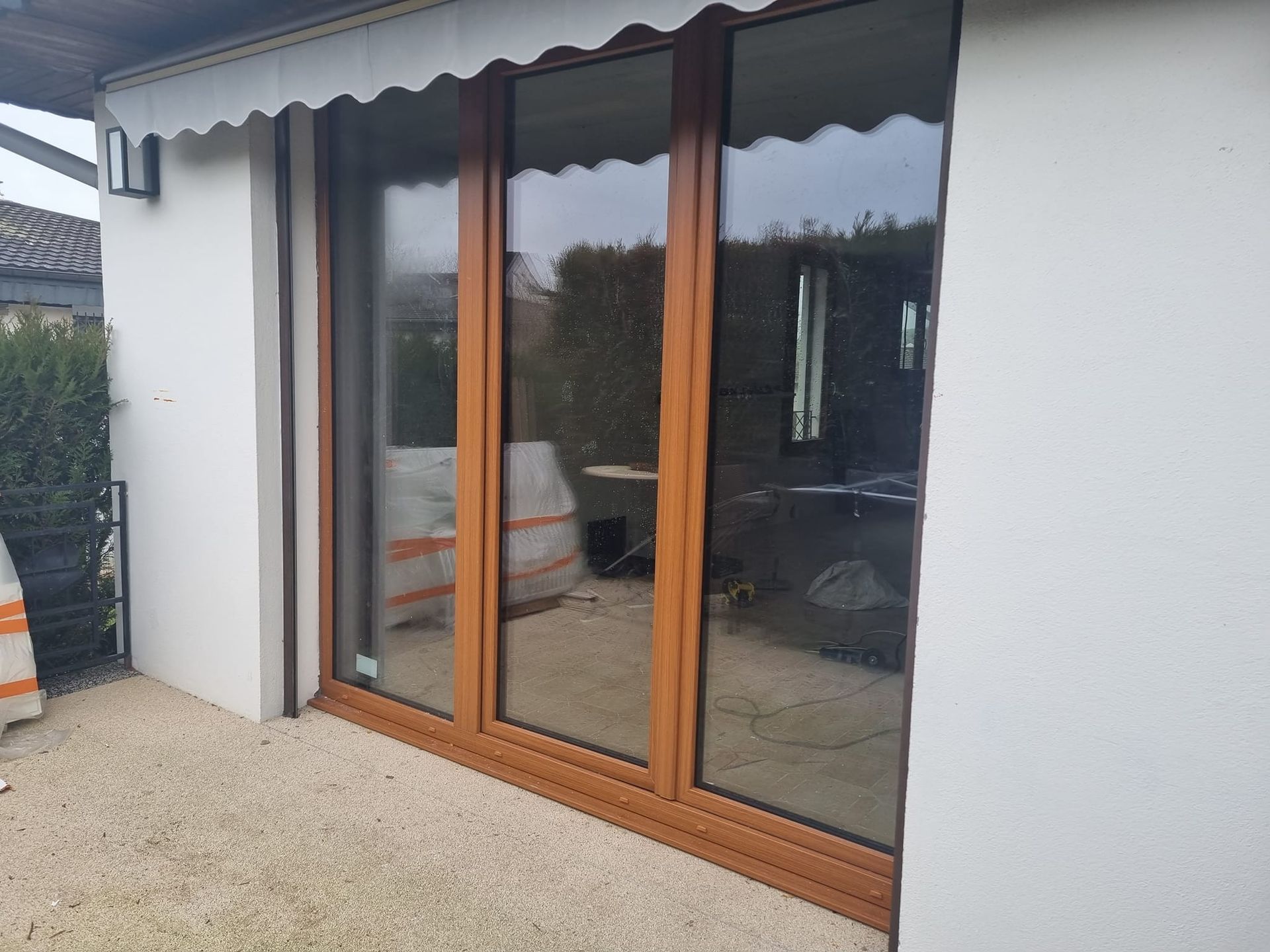 Baie-vitrée imitation bois