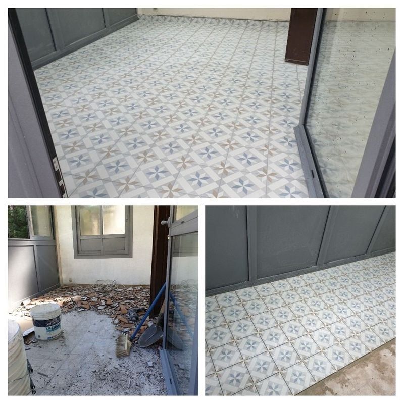 Pose de carrelage au sol : vue de dessus, nouveaux carreaux à motifs floraux ; images avant et après de la pièce avec des débris.