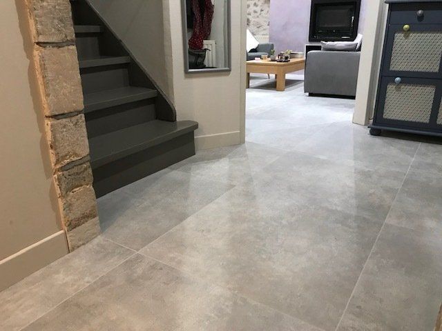 Pose de grands carreaux