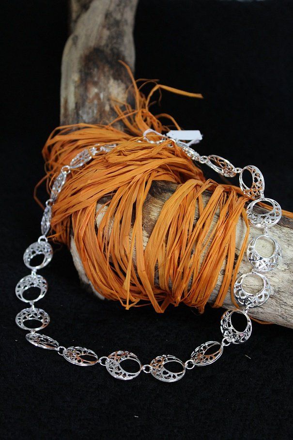 Bracelets, colliers et bagues à Hyères