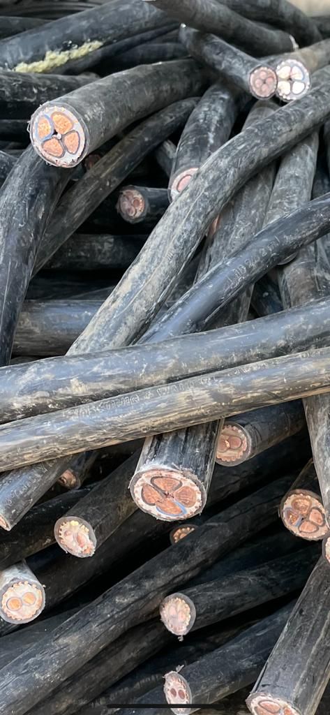 entsorgte Kabel von Dennis Reinhardt DeRo Schrott & Metall Abholung