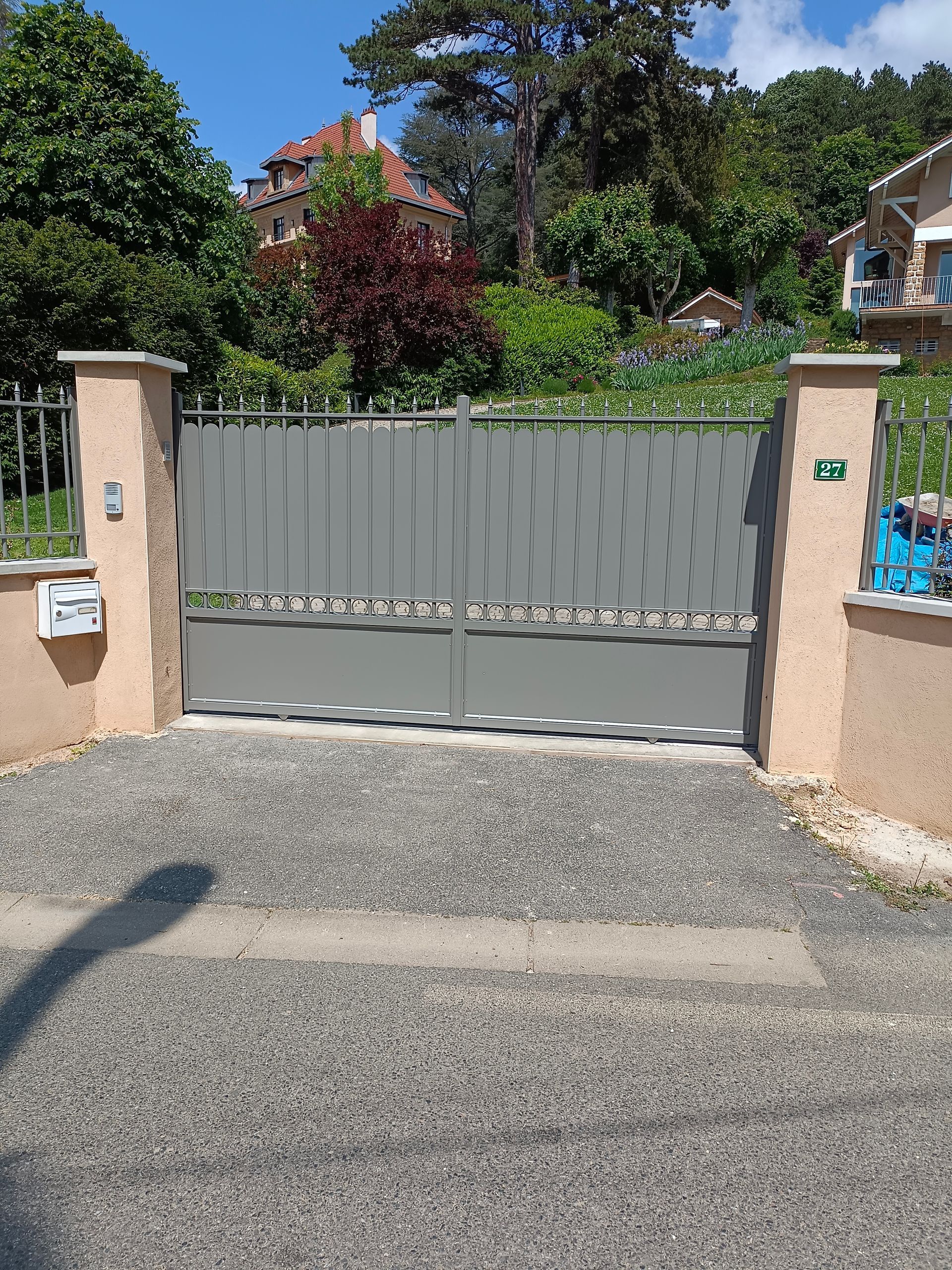 Portail en aluminium