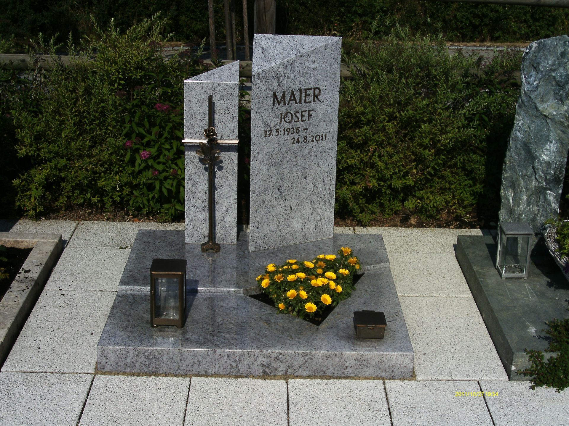 Ein Grabstein mit dem Namen Major darauf