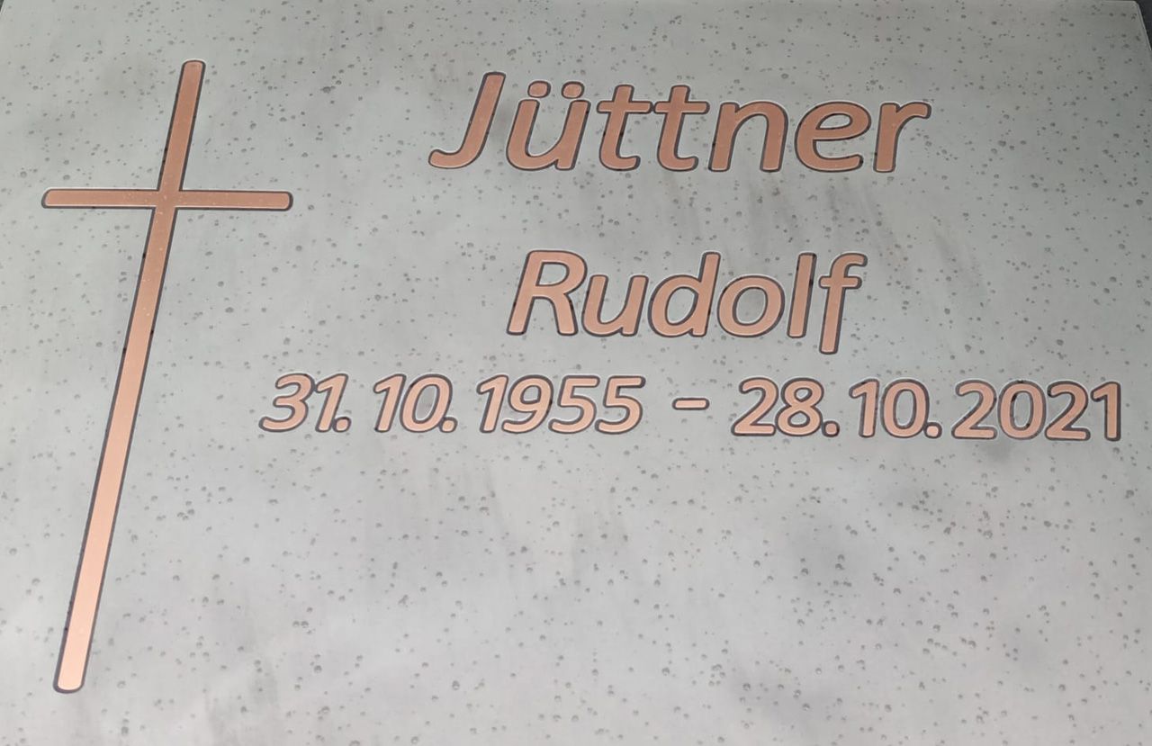 Urnen-Wiesengrab mit Rose