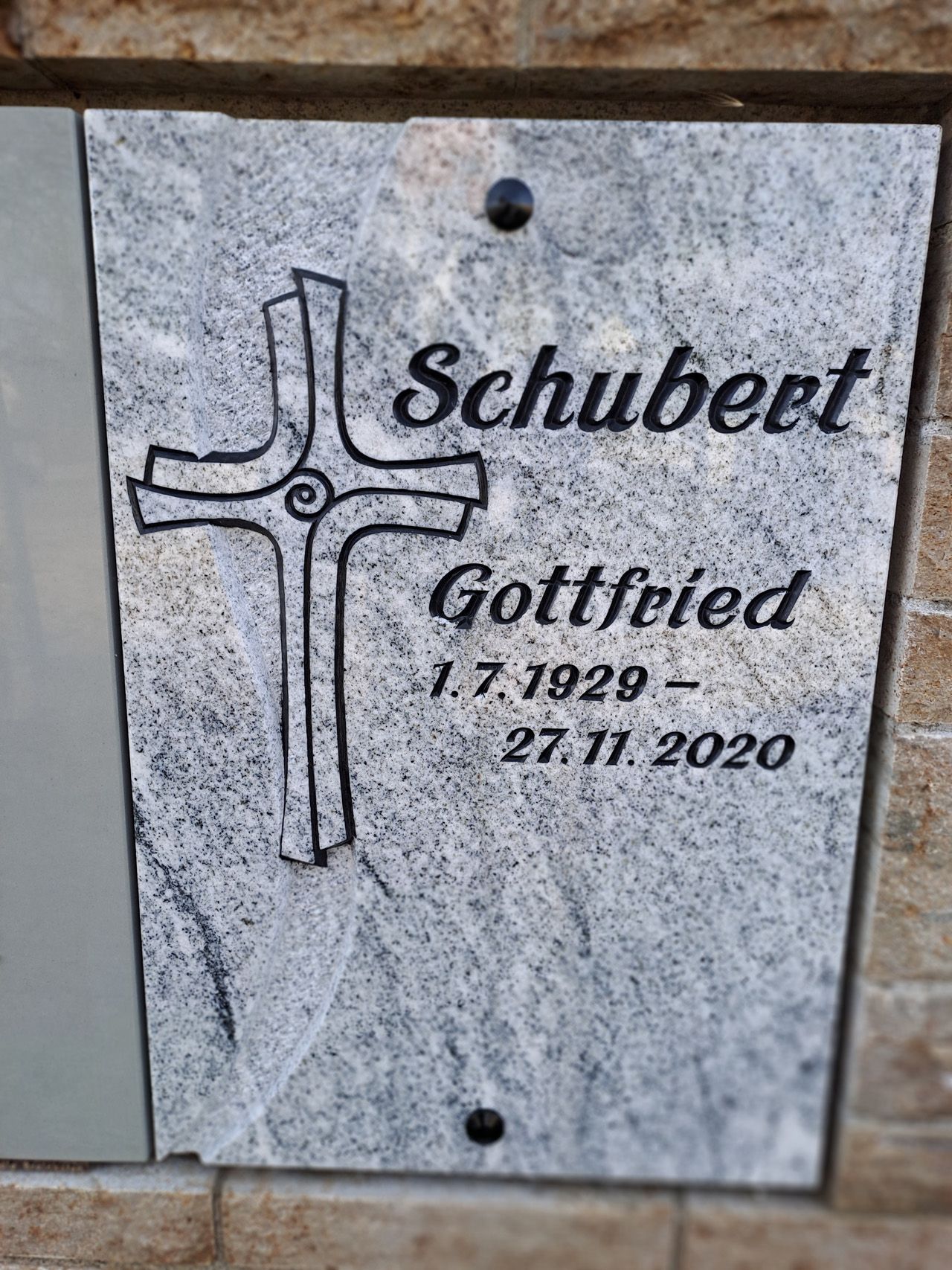 Urnenwand-Grabstein, Handschrift mit Segelflieger