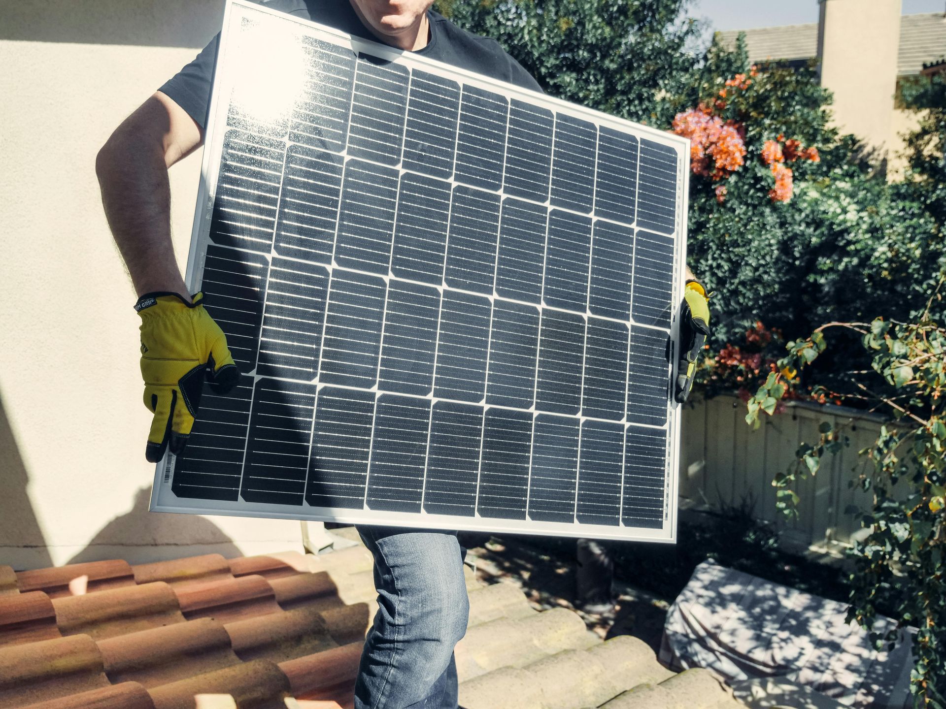 Photovoltaik Photovoltaik als Teil der Haus- & Gebäudetechnik