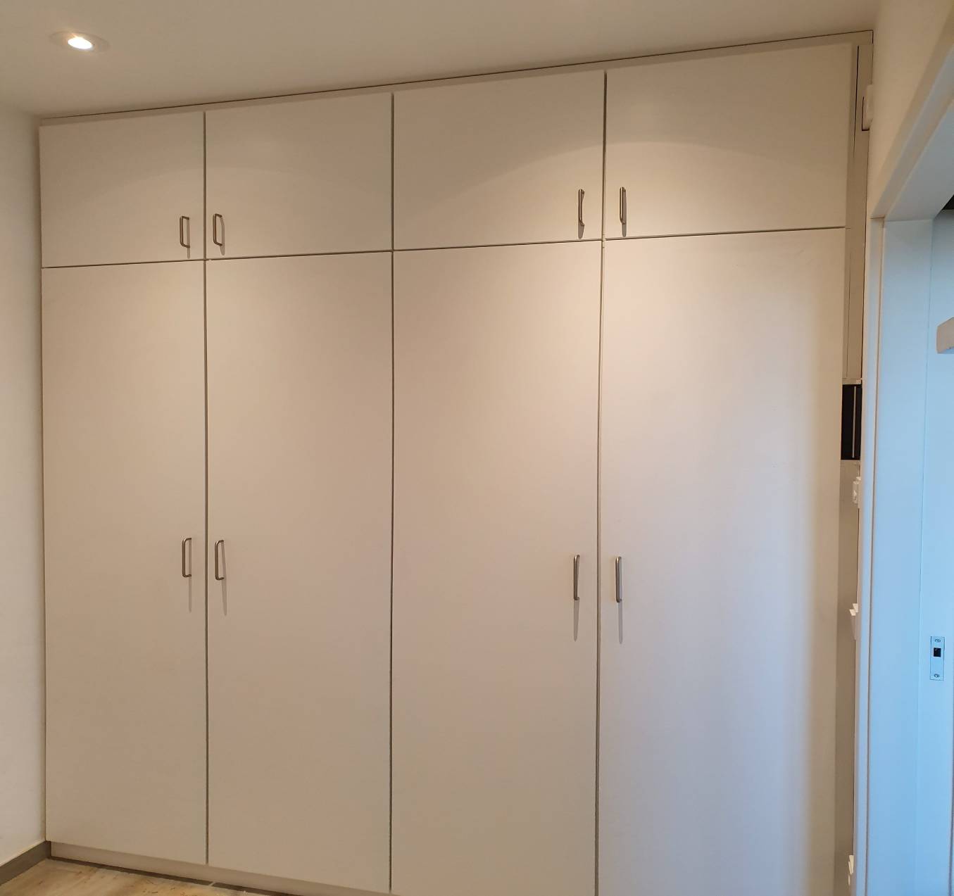 Schreinerei Loos Haustür Garderobe Flurschrank