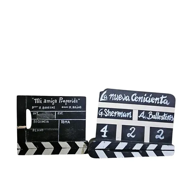 Una claqueta de cine que dice la nueva cenicienta