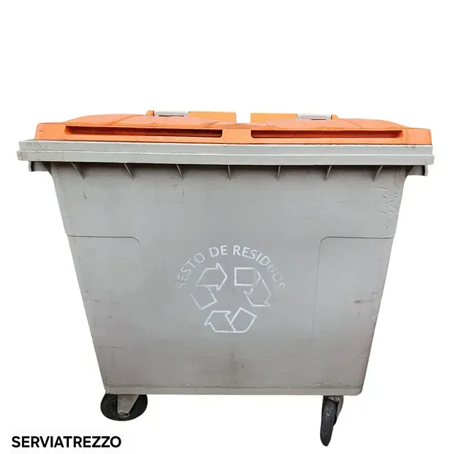 Un contenedor de reciclaje con un símbolo de reciclaje.