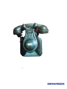 Una imagen de un teléfono antiguo con las palabras serviatrezzo debajo.