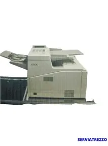 Una impresora blanca con la palabra serviatrezzo en la parte inferior