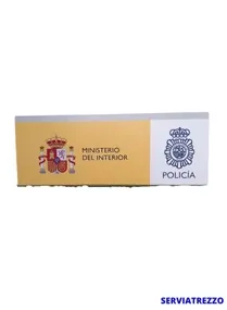 Una caja con un logo que dice ministerio del interior policia.