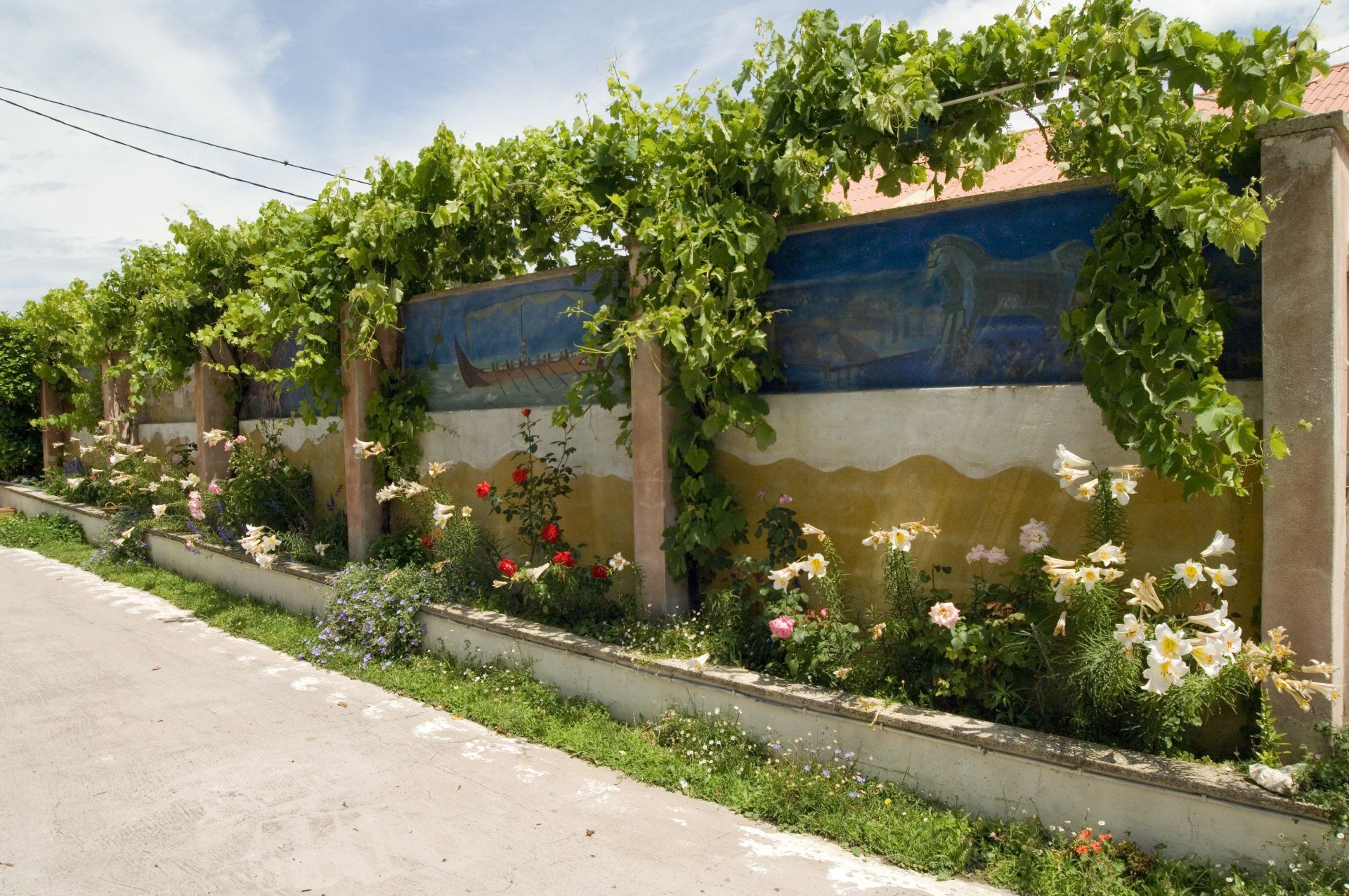 L'extérieur du restaurant avec une vue sur la façade