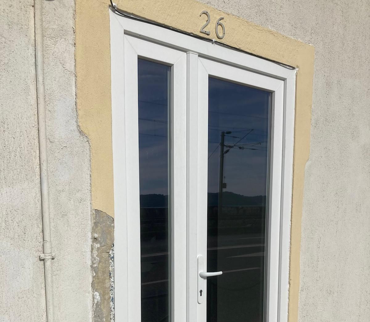 Alumínios M. Gonçalves - Caixilharia em PVC e Alumínio