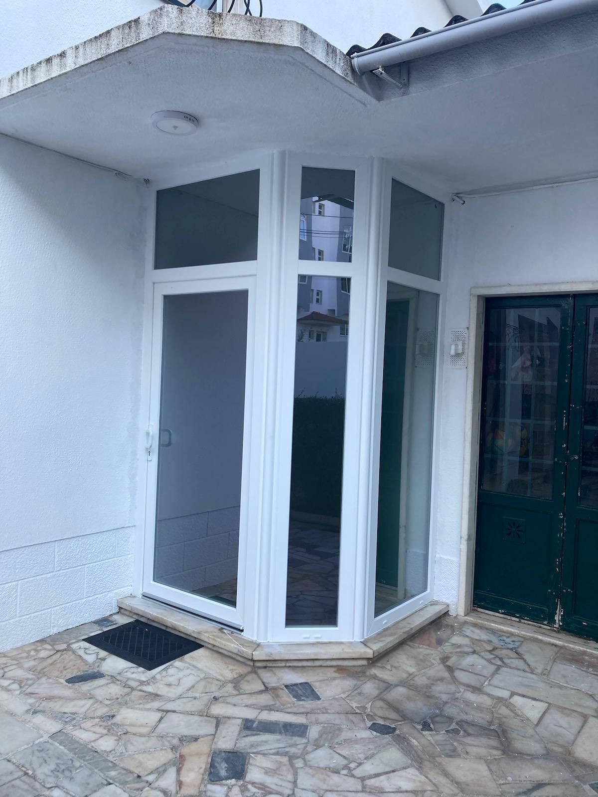 Alumínios M. Gonçalves - Caixilharia em PVC e Alumínio