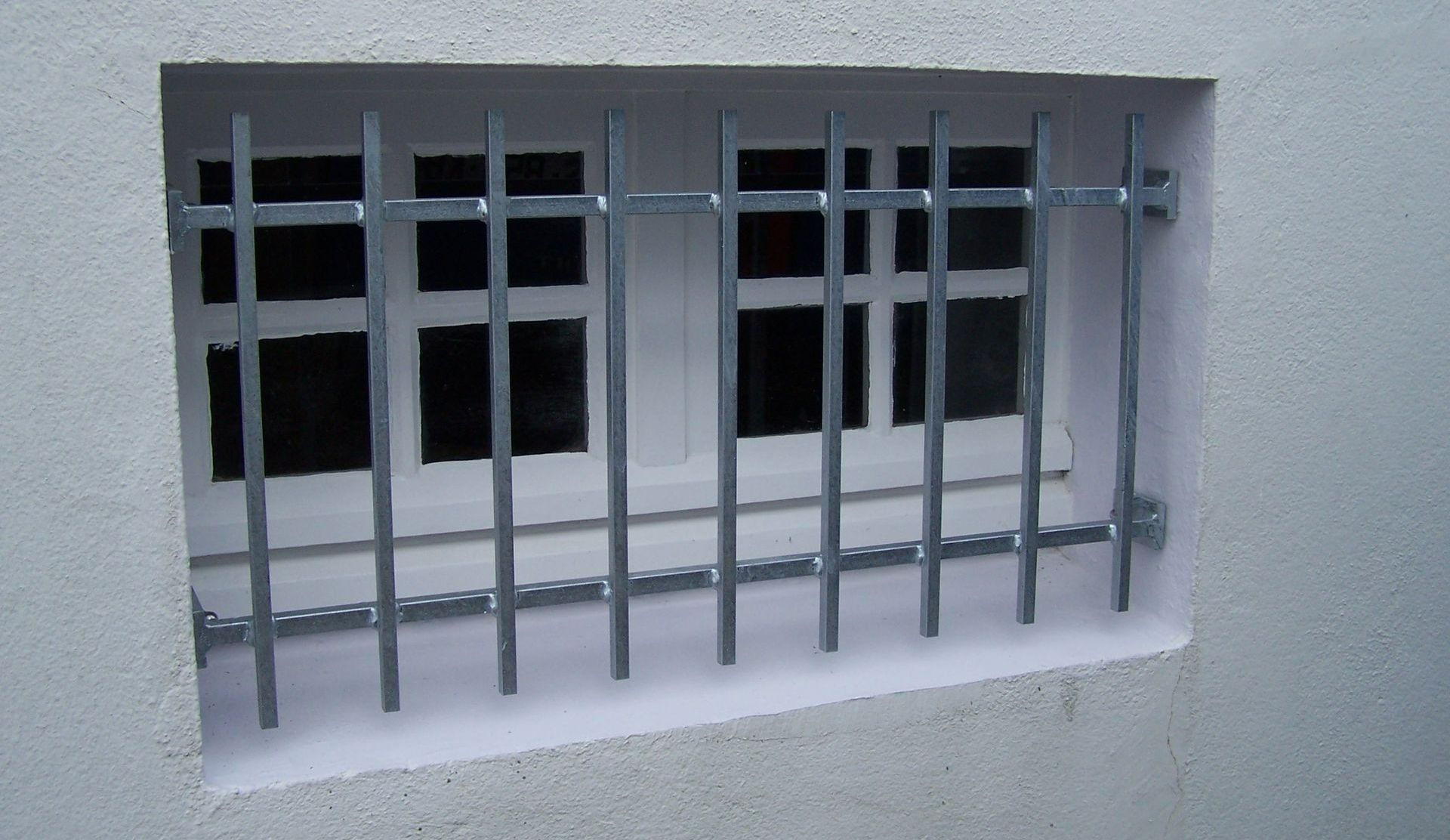 Grille de défense en métal