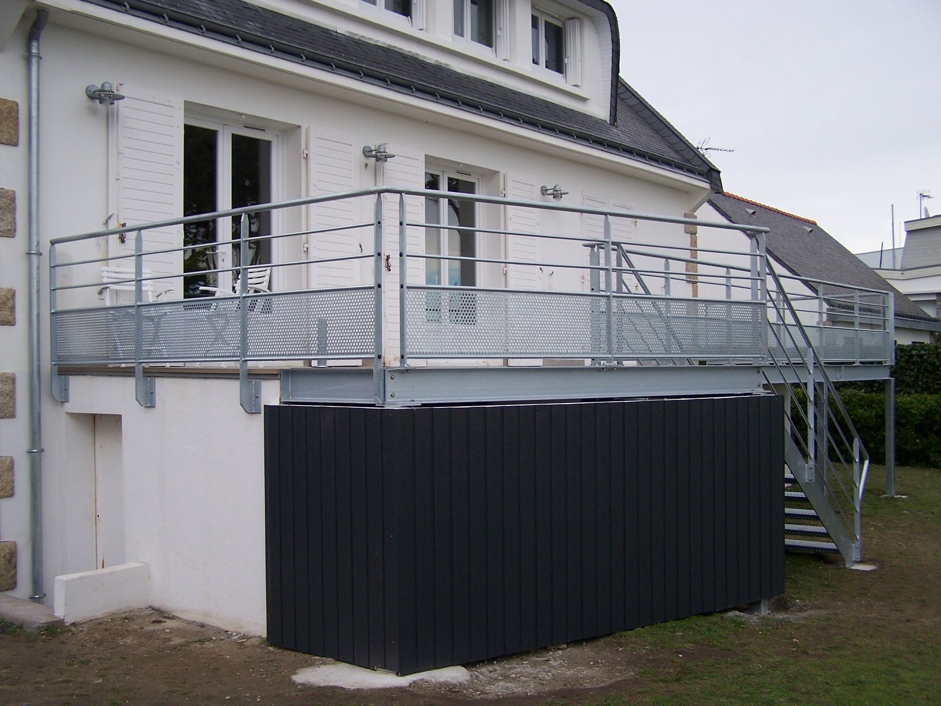 Garde-corps autour d'une terrasse