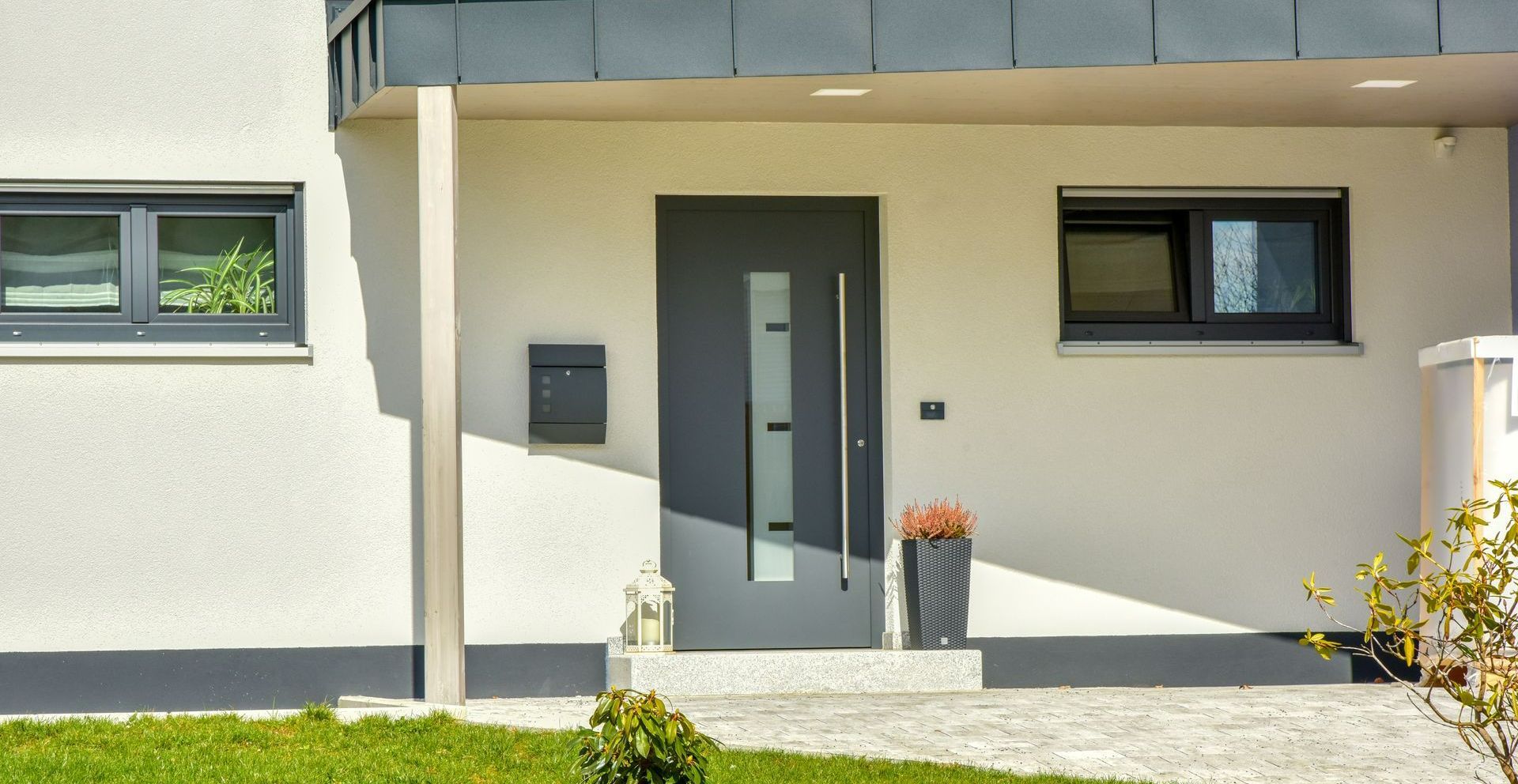 Porte d'entrée vitrée